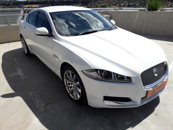 Jaguar 2.2D Premium Luxury