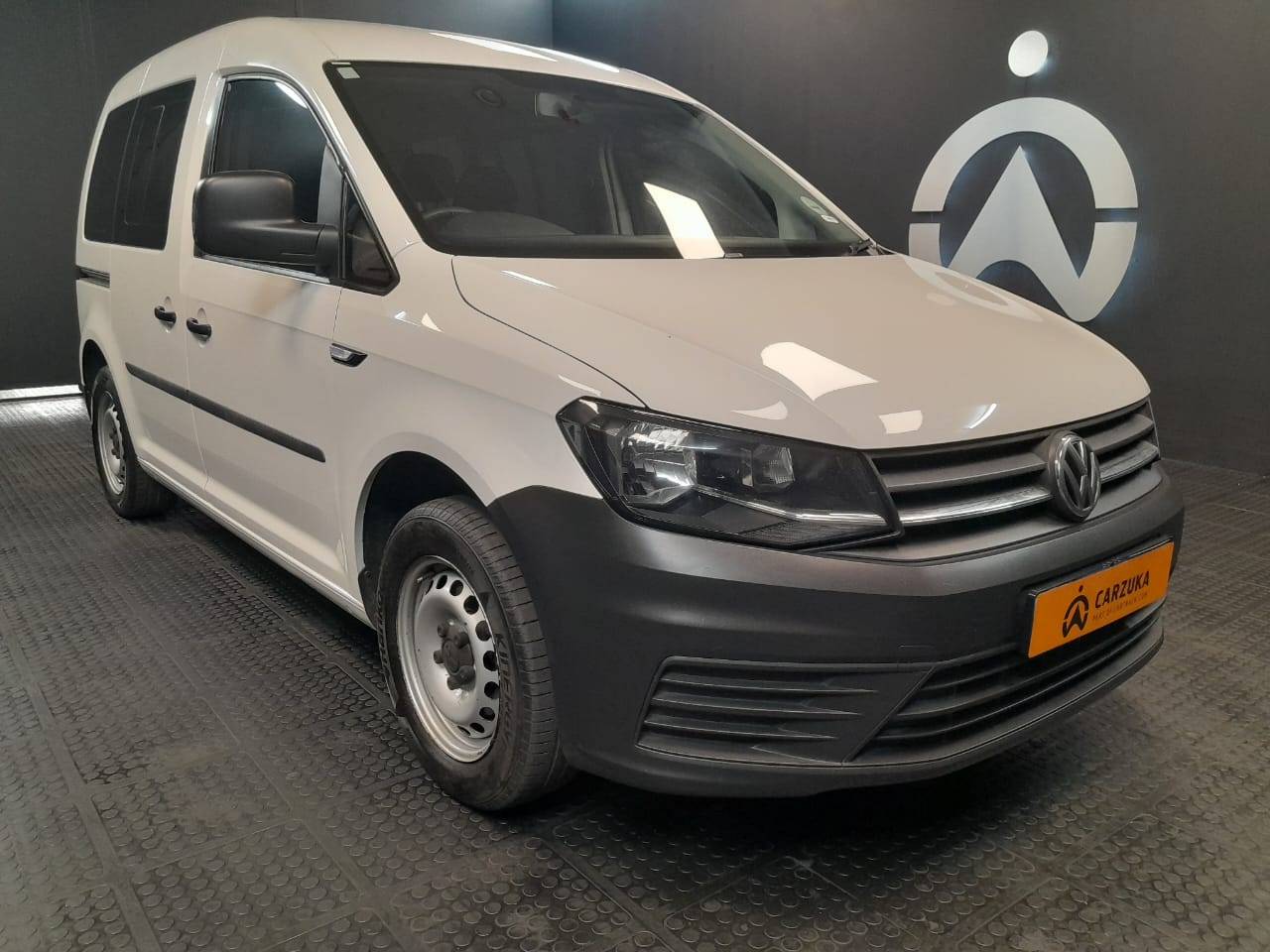 Used 2020 Volkswagen Caddy 1.6 Crewbus 7-Seater for sale in EASTGATE ...